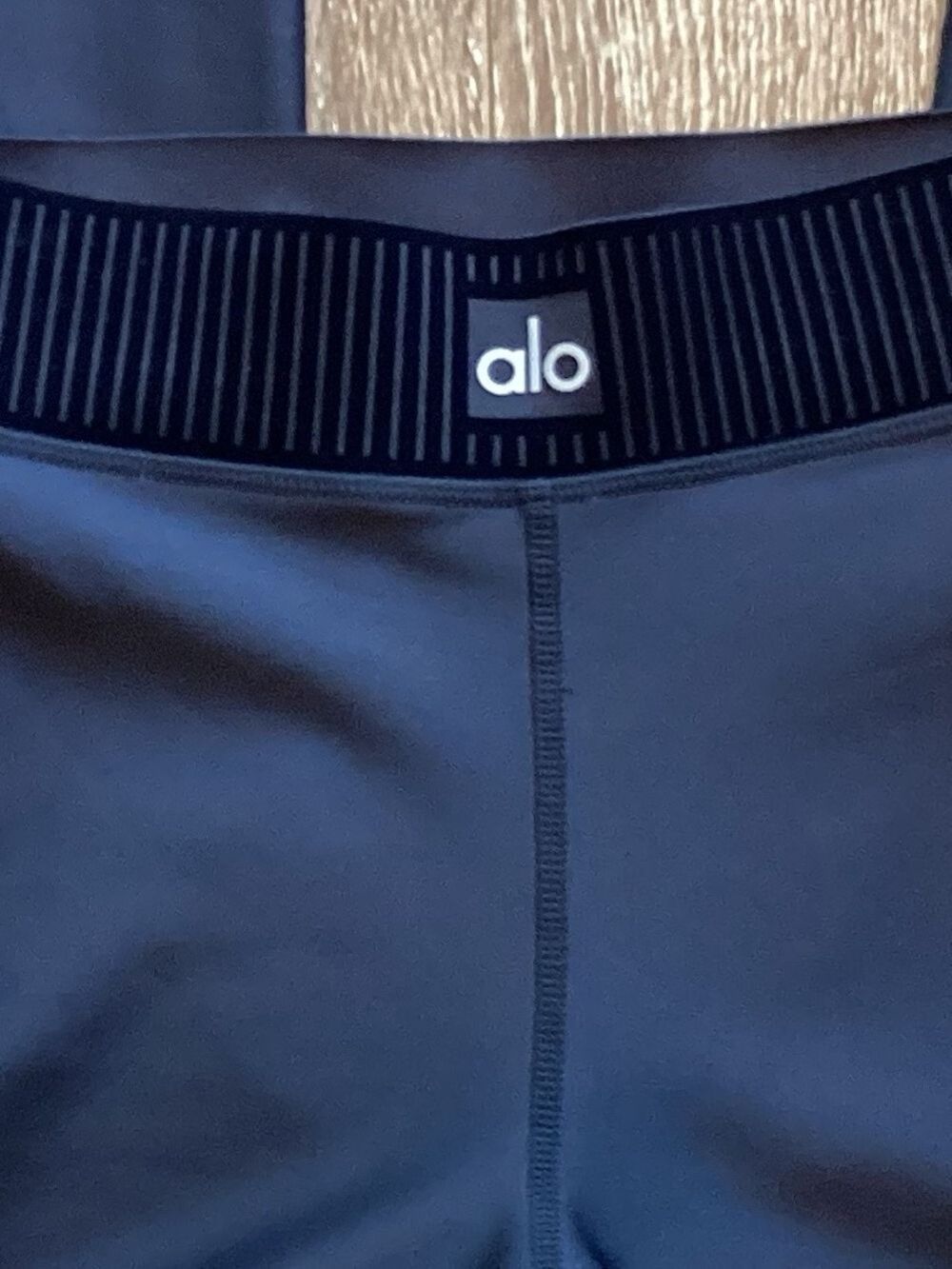 ALO Airlift 7/8 Line Up Legging - Picture 8 of 13